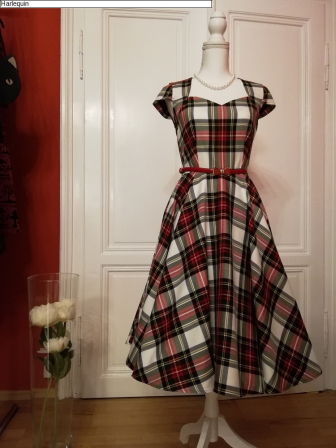 Tartankleid mit Taschen und Vollkreisrock