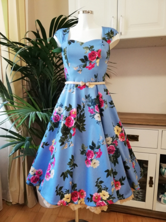 Jolene in Himmelblau Gr.36+38+42+44+48+52