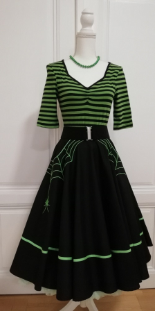 ...mehrere Varianten, auch in Weiß🕸🕷