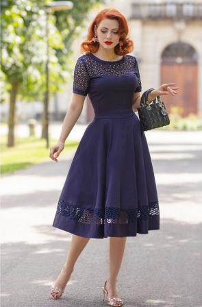 Swingkleid mit Spitze in Navy Gr.36+38