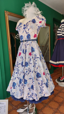 NEU! Elegantes Swingkleid💙🩷
